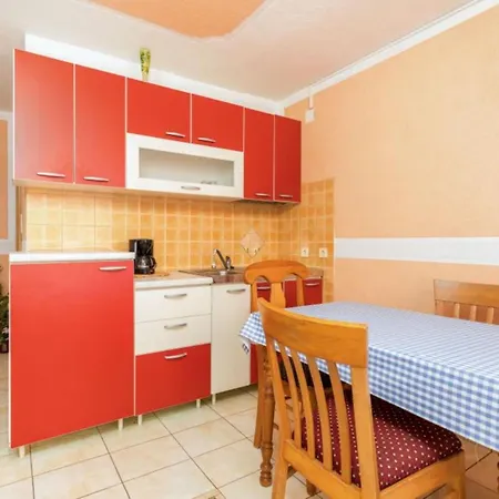 Manda - One Bedroom With Terrace A1 公寓