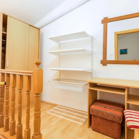 Manda - One Bedroom With Terrace A1 Fažana