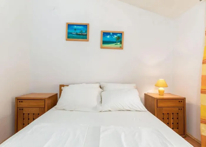 Manda - One Bedroom With Terrace A1 * Fažana